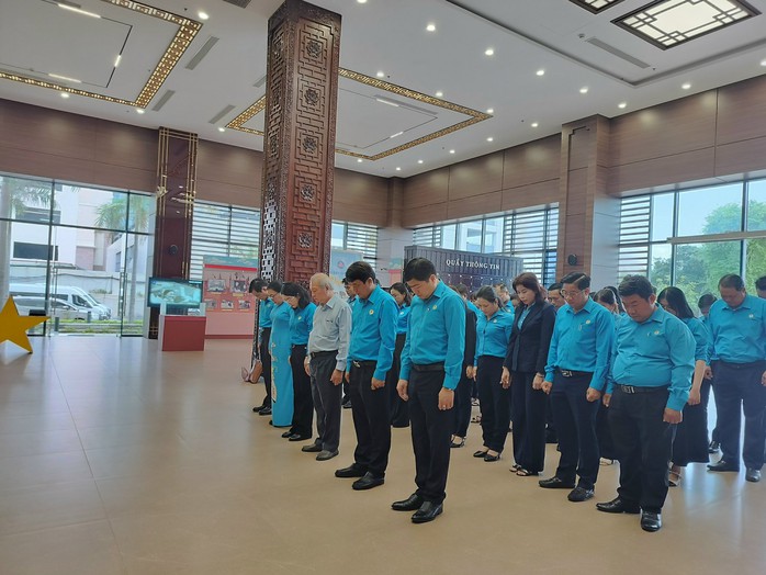 Hàng ngàn công nhân được thưởng thức bữa ăn giữa ca giá trị cao- Ảnh 9.