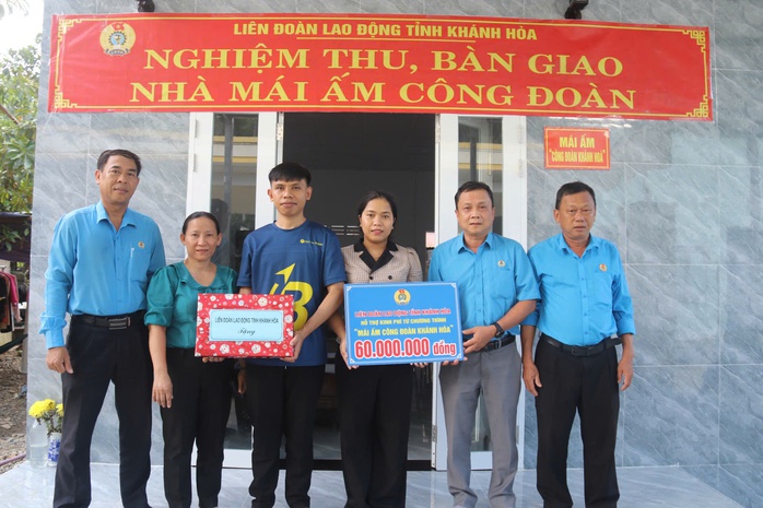 LĐLĐ Khánh Hoà đổi mới hoạt động để chăm lo, bảo vệ người lao động tốt hơn- Ảnh 2.