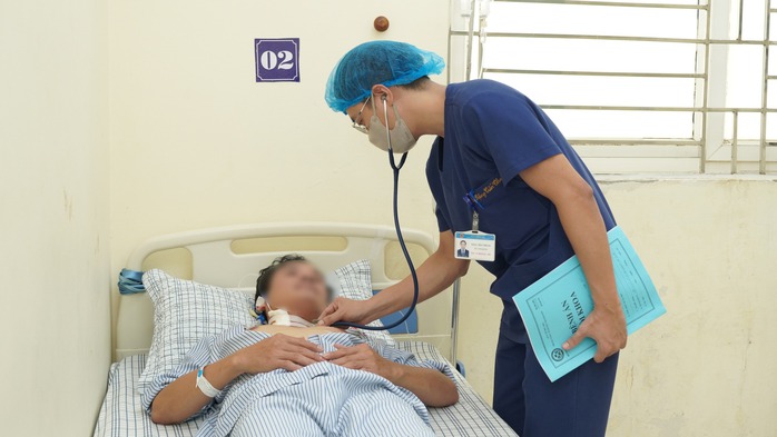 Bị kiến cắn, người đàn ông sốc phản vệ nặng- Ảnh 1.