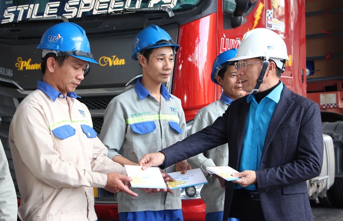 LĐLĐ Khánh Hoà đổi mới hoạt động để chăm lo, bảo vệ người lao động tốt hơn- Ảnh 4.