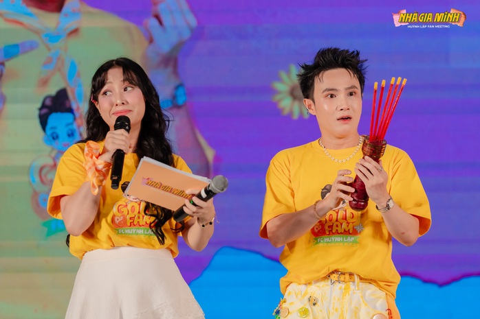 Phương Mỹ Chi, Huỳnh Lập quậy tưng "fan meeting"- Ảnh 5. Phương Mỹ Chi, Huỳnh Lập quậy tưng "fan meeting"- Ảnh 5.