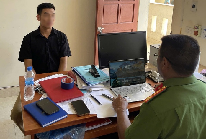 Triệu tập 2 người đi cứu trợ vùng lũ tung tin thất thiệt vỡ đập thủy điện- Ảnh 1.