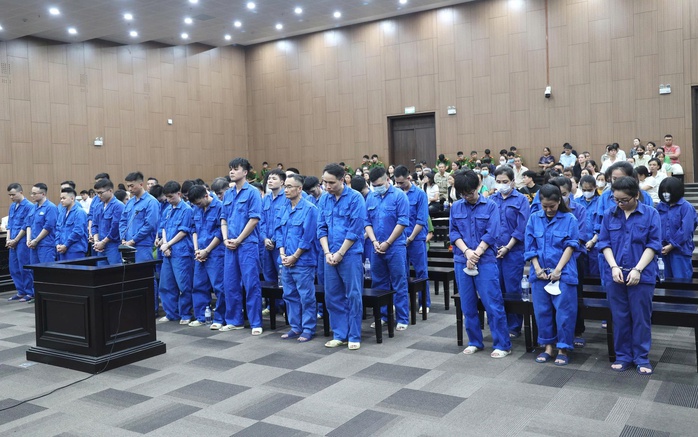 Ông trùm đòi nợ thuê lĩnh án 12 năm 6 tháng tù tại Hà Nội - Ảnh 1.