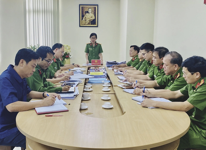 Công an TP HCM cảnh báo chiêu lừa mới nhất, người có tiền trong ngân hàng cần biết - Ảnh 1.