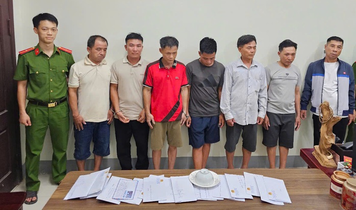 “Bí mật” trên bãi bồi giữa sông Lam - Ảnh 1.