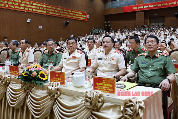 Đảng bộ Công an TP HCM tổ chức thành công Đại hội đại biểu lần thứ I nhiệm kỳ 2025 - 2030 - Ảnh 3.