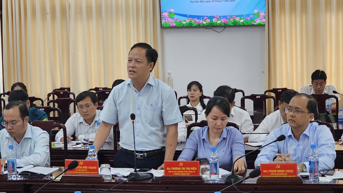 Chủ tịch HĐND TP HCM làm việc với phường Thủ Dầu Một, Chánh Hiệp và Phú Lợi- Ảnh 2. Chủ tịch HĐND TP HCM làm việc với phường Thủ Dầu Một, Chánh Hiệp và Phú Lợi- Ảnh 2.