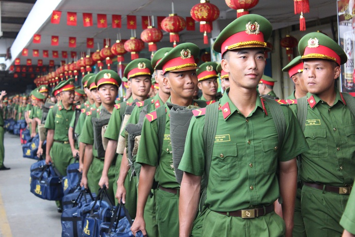 Đón 566 cán bộ, chiến sĩ từ TP HCM ra Hà Nội tập luyện cho nhiệm vụ A80 - Ảnh 6.