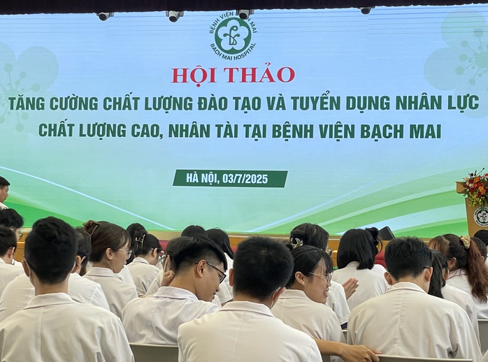 Lý do Bệnh viện Bạch Mai tuyển thêm 1.200 cán bộ y tế- Ảnh 2. Lý do Bệnh viện Bạch Mai tuyển thêm 1.200 cán bộ y tế- Ảnh 2.