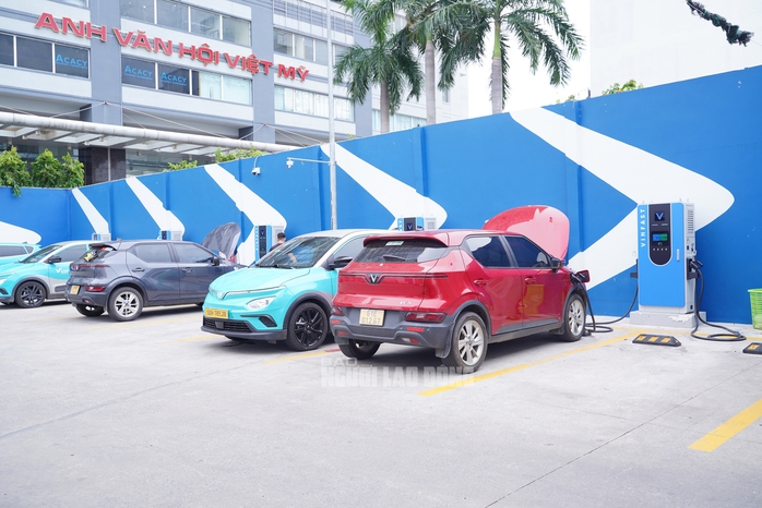 Mô hình quán cà phê kết hợp trạm sạc xe điện siêu lợi nhuận của Trần anh Thành - Ảnh 15. Mô hình quán cà phê kết hợp trạm sạc xe điện siêu lợi nhuận của Trần anh Thành - Ảnh 15.