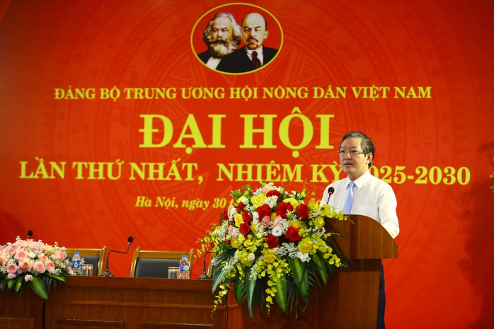Ông Lương Quốc Đoàn giữ chức Bí thư Đảng ủy Trung ương Hội Nông dân Việt Nam- Ảnh 1. Ông Lương Quốc Đoàn giữ chức Bí thư Đảng ủy Trung ương Hội Nông dân Việt Nam- Ảnh 1.
