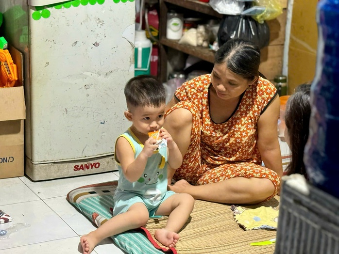 Nhà trọ tăng giá, con sắp vào mùa tựu trường công nhân lo lắng- Ảnh 3. Nhà trọ tăng giá, con sắp vào mùa tựu trường công nhân lo lắng- Ảnh 3.