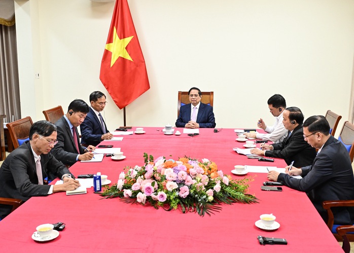 Việt Nam sẵn sàng tham gia cơ chế bảo đảm thực hiện thỏa thuận ngừng bắn Campuchia - Thái Lan- Ảnh 2.