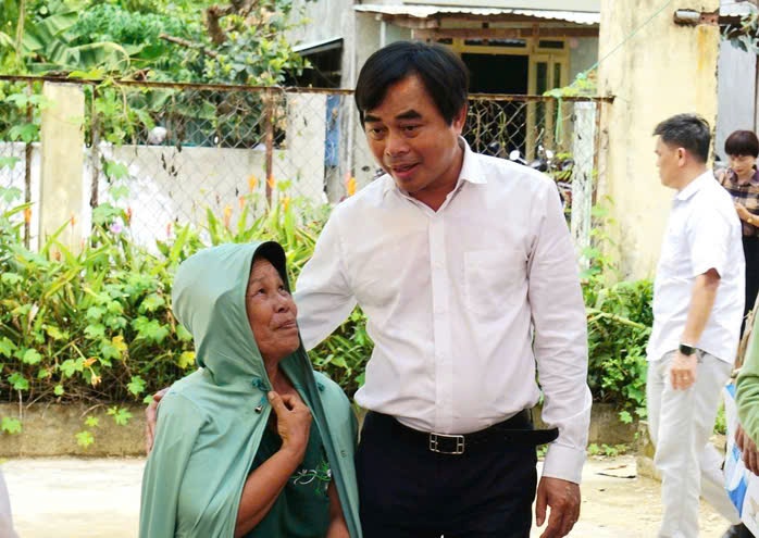 Đại hội Đảng bộ UBND TP Đà Nẵng mang đến niềm vui cho người dân Tam Kỳ- Ảnh 2. Đại hội Đảng bộ UBND TP Đà Nẵng mang đến niềm vui cho người dân Tam Kỳ- Ảnh 2.