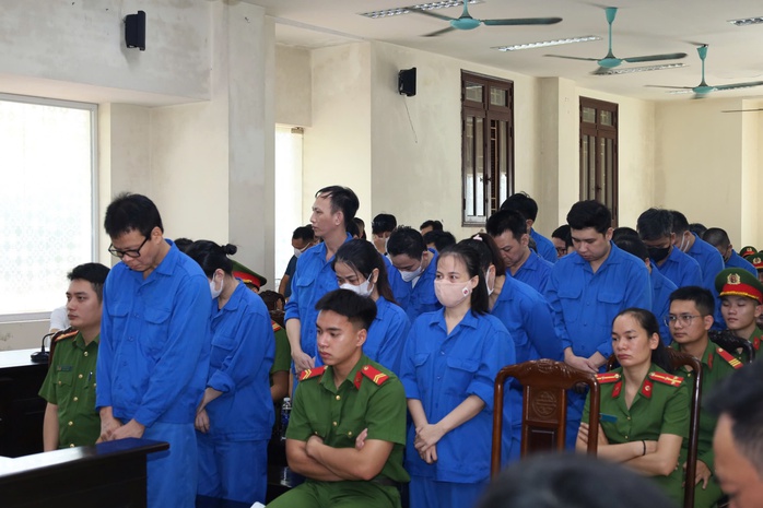 Nguyên Tổng biên tập Tạp chí Môi trường và Đô thị Việt Nam nhận án 13 năm tù giam - Ảnh 2. Nguyên Tổng biên tập Tạp chí Môi trường và Đô thị Việt Nam nhận án 13 năm tù giam - Ảnh 2.