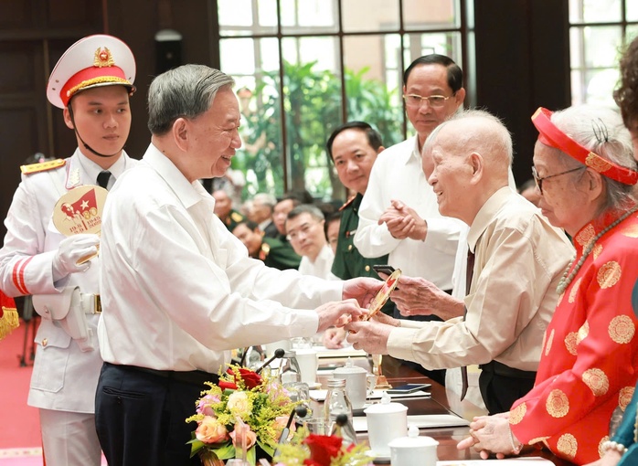 Tổng Bí thư Tô Lâm: Phát huy truyền thống cha ông, nỗ lực đạt những kỳ tích trong tương lai - Ảnh 1.