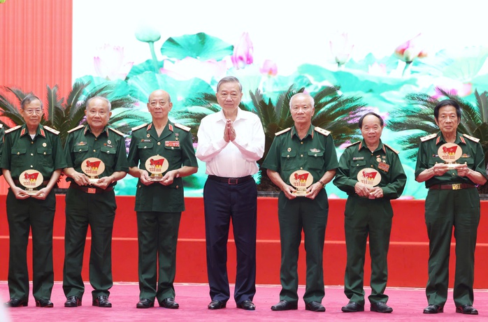 Tổng Bí thư Tô Lâm: Phát huy truyền thống cha ông, nỗ lực đạt những kỳ tích trong tương lai - Ảnh 7.