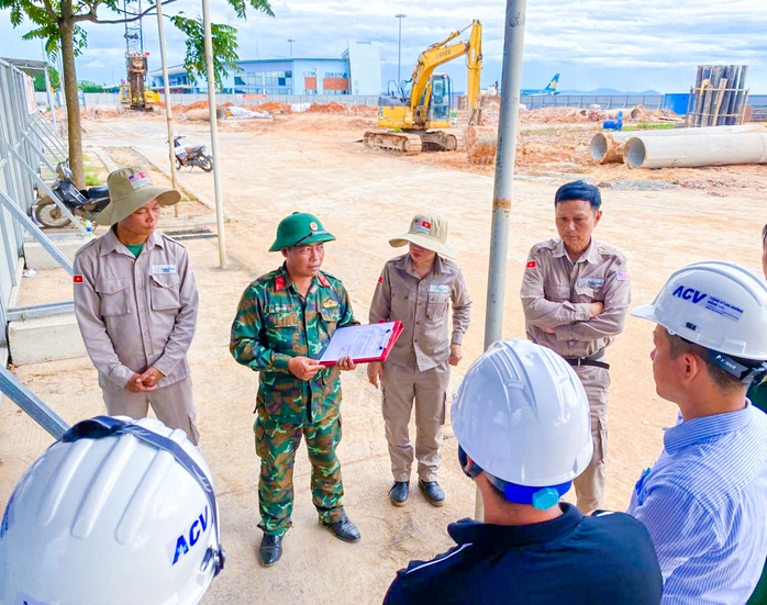 Phát hiện bom Mỹ nặng hơn 200 kg tại công trình nhà ga T2 sân bay Đồng Hới- Ảnh 3. Phát hiện bom Mỹ nặng hơn 200 kg tại công trình nhà ga T2 sân bay Đồng Hới- Ảnh 3.
