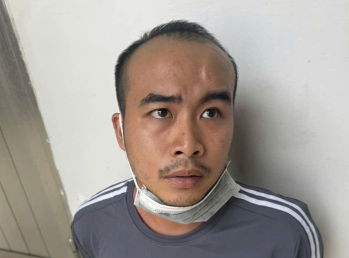 Công an TP HCM làm rõ lời khai của người cướp tiệm vàng tại TP HCM - Ảnh 1. Công an TP HCM làm rõ lời khai của người cướp tiệm vàng tại TP HCM - Ảnh 1.