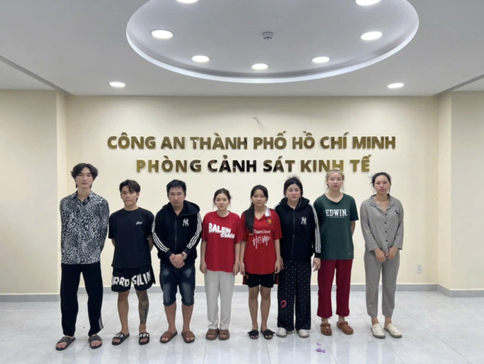 Công an TP HCM bắt một ông chủ ở phường Bến Thành- Ảnh 1. Công an TP HCM bắt một ông chủ ở phường Bến Thành- Ảnh 1.