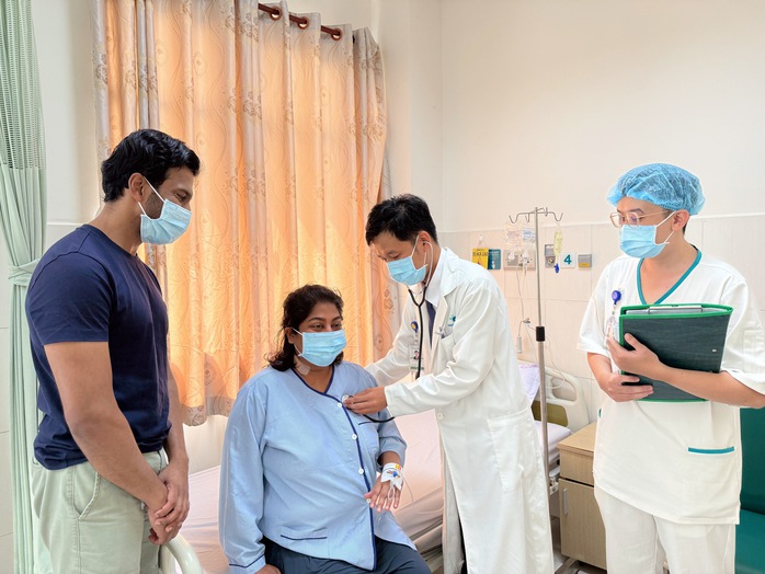 Nữ du khách người Úc khen ngợi hết lời khi được bác sĩ cứu sống tại Cần Thơ - Ảnh 1.