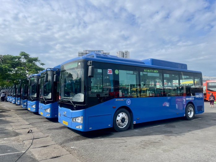 Ngày mai, TP HCM đưa thêm 600 xe buýt mới vào hoạt động - Ảnh 2.