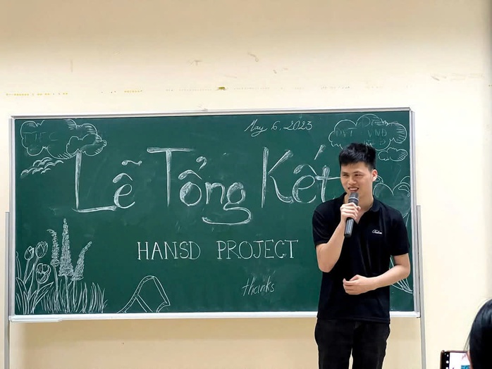 Cuộc thi viết “ LÒNG TỐT QUANH TA ”: Chàng khiếm thị truyền cảm hứng cho cộng đồng - Ảnh 1. Cuộc thi viết “ LÒNG TỐT QUANH TA ”: Chàng khiếm thị truyền cảm hứng cho cộng đồng - Ảnh 1.
