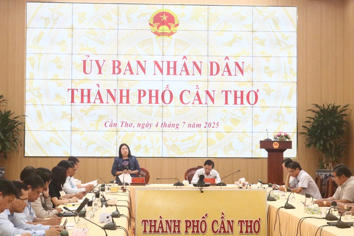Chủ tịch Cần Thơ yêu cầu chấn chỉnh việc mất đoàn kết tại nhiều bệnh viện công- Ảnh 2. Chủ tịch Cần Thơ yêu cầu chấn chỉnh việc mất đoàn kết tại nhiều bệnh viện công- Ảnh 2.