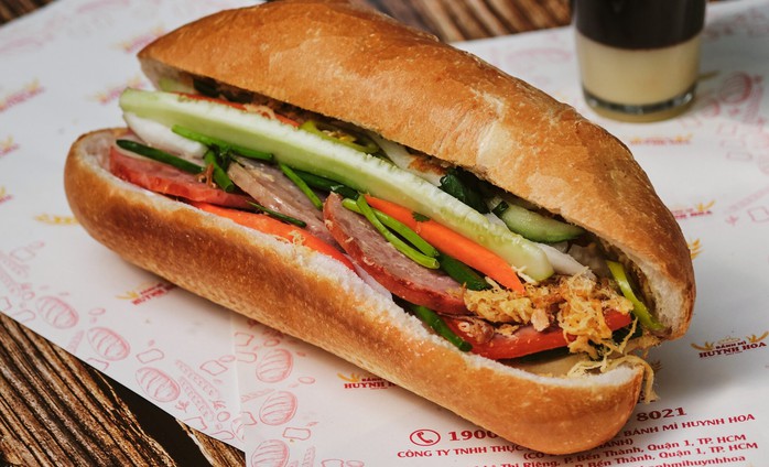 Bánh mì Huynh Hoa ra biển lớn- Ảnh 1. Bánh mì Huynh Hoa ra biển lớn- Ảnh 1.