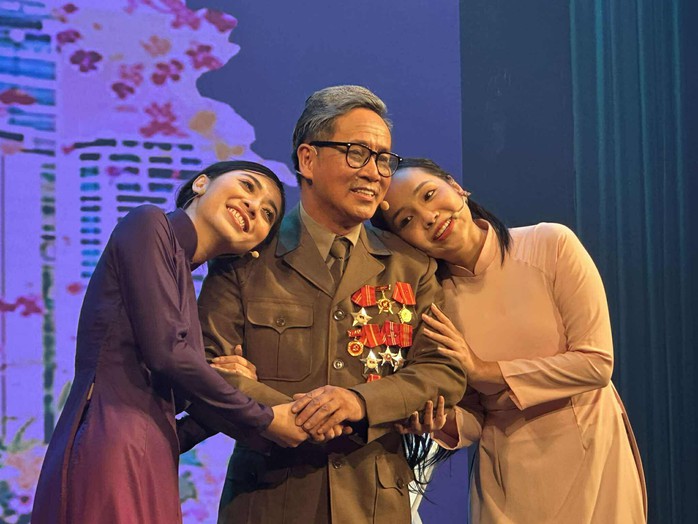 Huy Khánh, Mi Lê, Trần Kim Hải tạo đột phá với "Viên đạn bọc đường" - Ảnh 2.