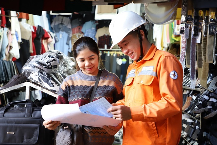 EVNCPC đẩy mạnh tuyên truyền, kiểm tra an toàn điện trong cộng đồng- Ảnh 1. EVNCPC đẩy mạnh tuyên truyền, kiểm tra an toàn điện trong cộng đồng- Ảnh 1.