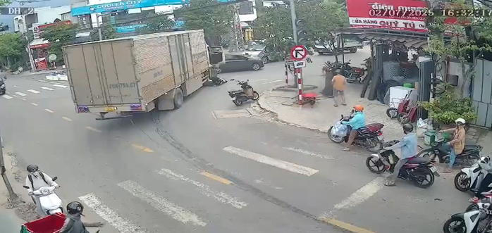 Tai nạn chết người ở tuyến đường xe tải “né cao tốc”- Ảnh 1. Tai nạn chết người ở tuyến đường xe tải “né cao tốc”- Ảnh 1.