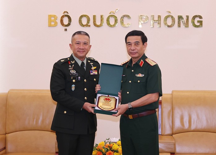 - Ảnh 1. - Ảnh 1.