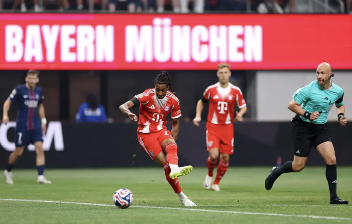 Chơi 9 người, "vua châu Âu" PSG thắng đẹp Bayern Munich tại FIFA Club World Cup - Ảnh 1.