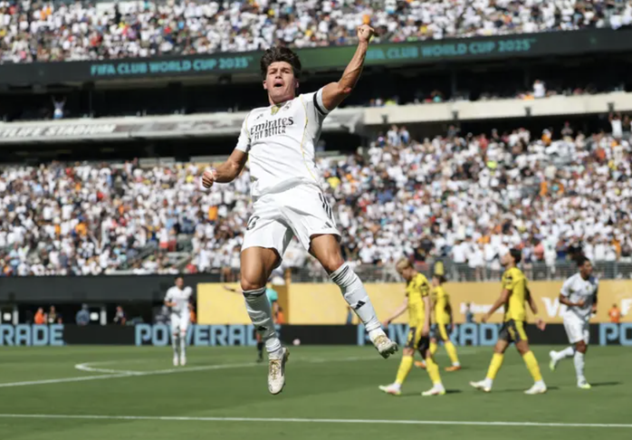 Real Madrid thắng nghẹt thở Dortmund, chờ chạm trán PSG ở bán kết- Ảnh 3. Real Madrid thắng nghẹt thở Dortmund, chờ chạm trán PSG ở bán kết- Ảnh 3.