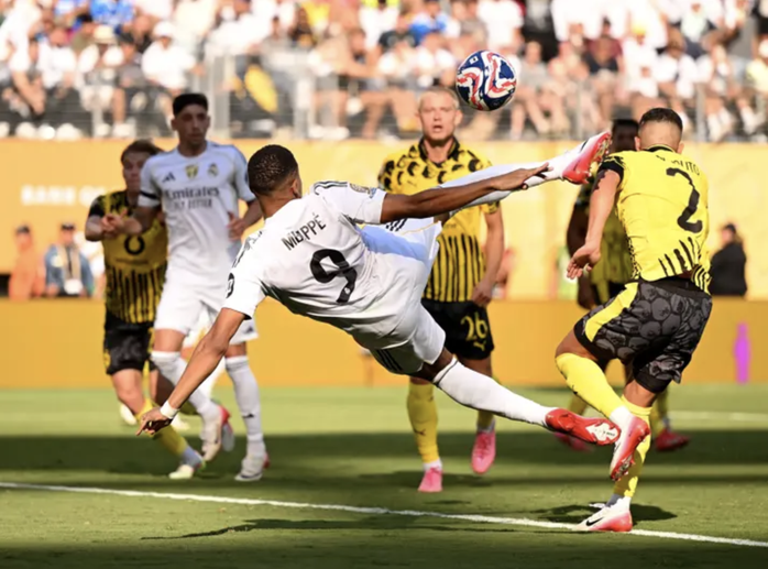 Real Madrid thắng nghẹt thở Dortmund, chờ chạm trán PSG ở bán kết- Ảnh 6. Real Madrid thắng nghẹt thở Dortmund, chờ chạm trán PSG ở bán kết- Ảnh 6.