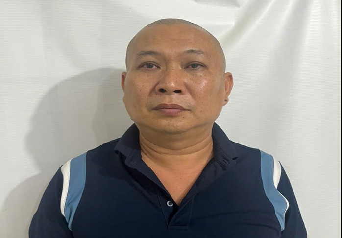 Bắt tạm giam Nguyễn Văn Sơn - đối tượng lừa “chạy án”, đe dọa khi gia đình “quay xe”- Ảnh 1. Bắt tạm giam Nguyễn Văn Sơn - đối tượng lừa “chạy án”, đe dọa khi gia đình “quay xe”- Ảnh 1.