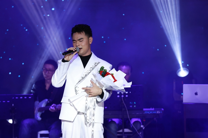 Học trò ca sĩ Mạnh Quỳnh - Trường Sang - làm điều đặc biệt cho Sỹ Ben - Ảnh 5. Học trò ca sĩ Mạnh Quỳnh - Trường Sang - làm điều đặc biệt cho Sỹ Ben - Ảnh 5.