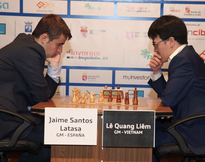 Hạ danh kỳ Anand Viswanathan, Lê Quang Liêm vô địch Leon Masters- Ảnh 2. Hạ danh kỳ Anand Viswanathan, Lê Quang Liêm vô địch Leon Masters- Ảnh 2.