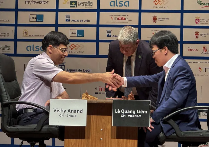 Hạ danh kỳ Anand Viswanathan, Lê Quang Liêm vô địch Leon Masters- Ảnh 4. Hạ danh kỳ Anand Viswanathan, Lê Quang Liêm vô địch Leon Masters- Ảnh 4.
