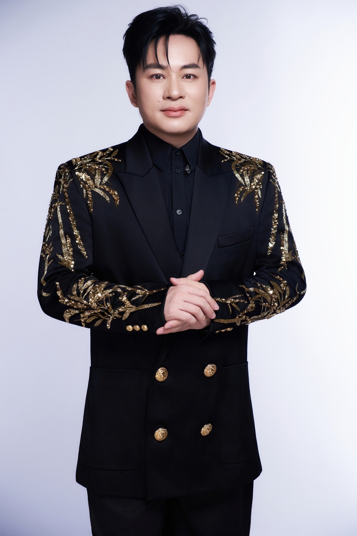 Ca sĩ Tùng Dương ra mắt MV "Việt Nam kỷ nguyên vươn mình"- Ảnh 1. Ca sĩ Tùng Dương ra mắt MV "Việt Nam kỷ nguyên vươn mình"- Ảnh 1.