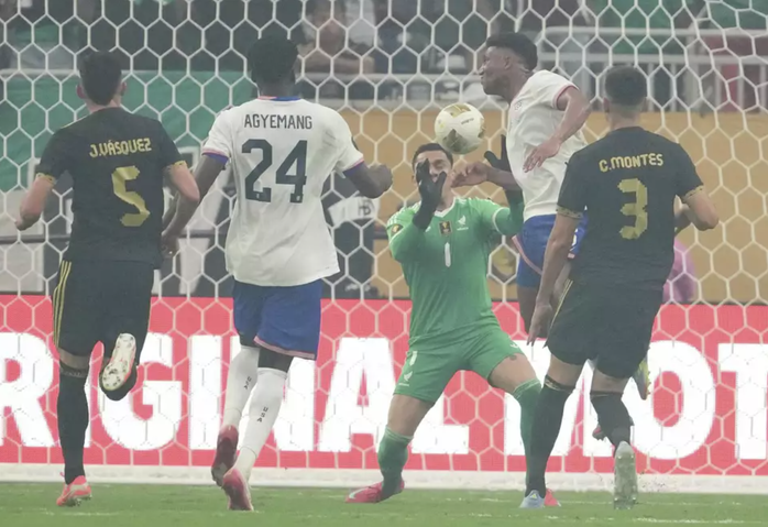 Thắng chủ nhà Mỹ 2-1, Mexico lần thứ 10 vô địch Gold Cup - Ảnh 1.