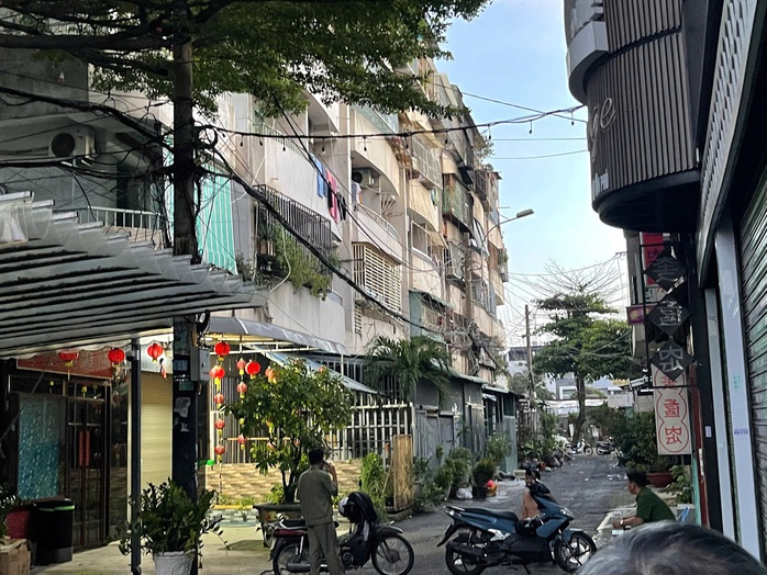 Khắc phục hậu quả vụ cháy cư xá - Ảnh 2.