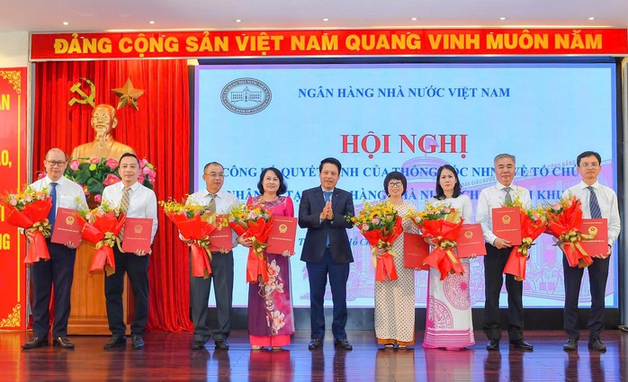Ông Võ Minh Tuấn được bổ nhiệm Giám đốc Ngân hàng Nhà nước chi nhánh Khu vực 2 - Ảnh 4. Ông Võ Minh Tuấn được bổ nhiệm Giám đốc Ngân hàng Nhà nước chi nhánh Khu vực 2 - Ảnh 4.