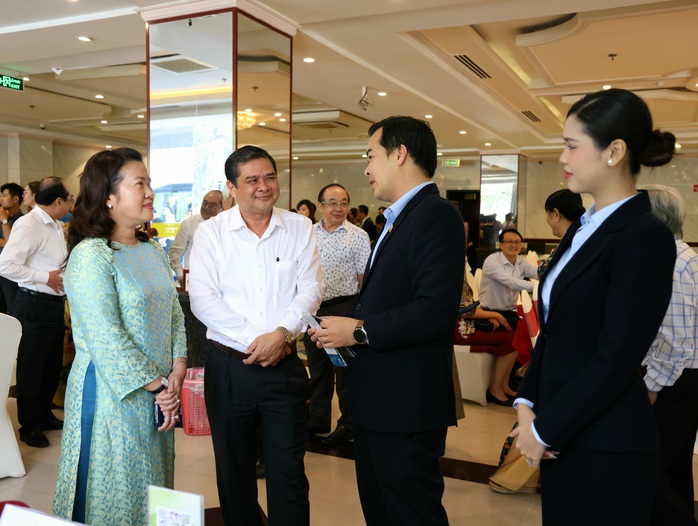Du lịch miền Tây: Đông khách nhưng… không vui lắm! - Ảnh 3. Du lịch miền Tây: Đông khách nhưng… không vui lắm! - Ảnh 3.
