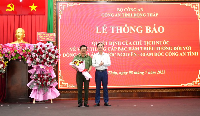 Công an tỉnh Đồng Tháp tổ chức lễ thông báo Quyết định của Chủ tịch nước- Ảnh 2. Công an tỉnh Đồng Tháp tổ chức lễ thông báo Quyết định của Chủ tịch nước- Ảnh 2.