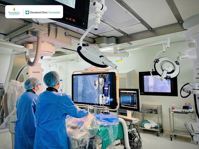 60 phút vàng cứu sống ngoạn mục Việt kiều Canada bị nhồi máu cơ tim- Ảnh 1. 60 phút vàng cứu sống ngoạn mục Việt kiều Canada bị nhồi máu cơ tim- Ảnh 1.