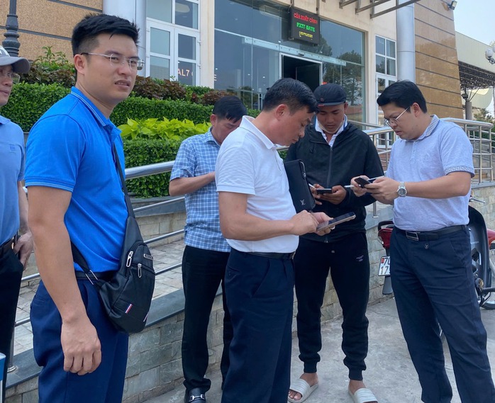 Triệt phá băng nhóm tống tiền qua clip nhạy cảm tại Campuchia - Ảnh 4. Triệt phá băng nhóm tống tiền qua clip nhạy cảm tại Campuchia - Ảnh 4.