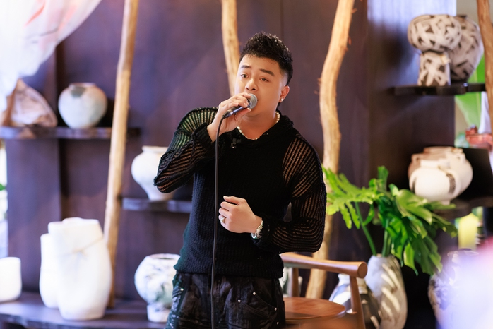 Cao Thái Sơn không còn cần "lên đỉnh"
- Ảnh 1. Cao Thái Sơn không còn cần "lên đỉnh"
- Ảnh 1.