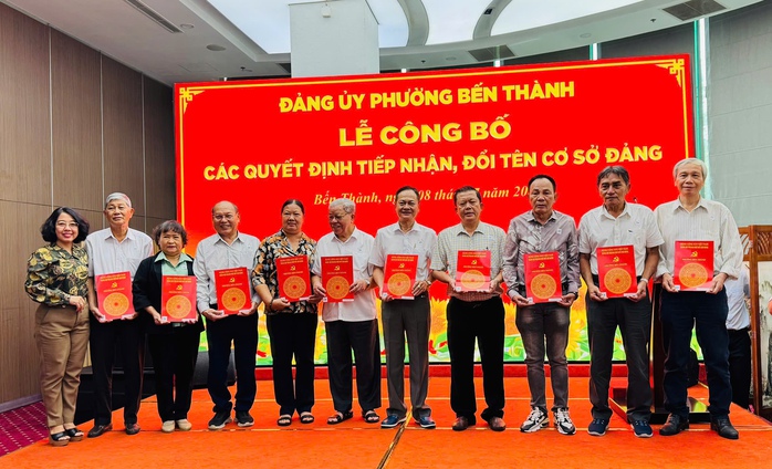 Phường Bến Thành phát huy sức mạnh truyền thông cơ sở Đảng trong phát triển chính trị - Ảnh 2. Phường Bến Thành phát huy sức mạnh truyền thông cơ sở Đảng trong phát triển chính trị - Ảnh 2.